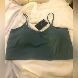 Klassy Network Basic brami crop Tank Sz XL NWT!